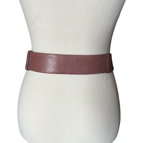 VINTAGE JUDITH LEIBER LEATHER WAIST BELT - Picture 2 of 8